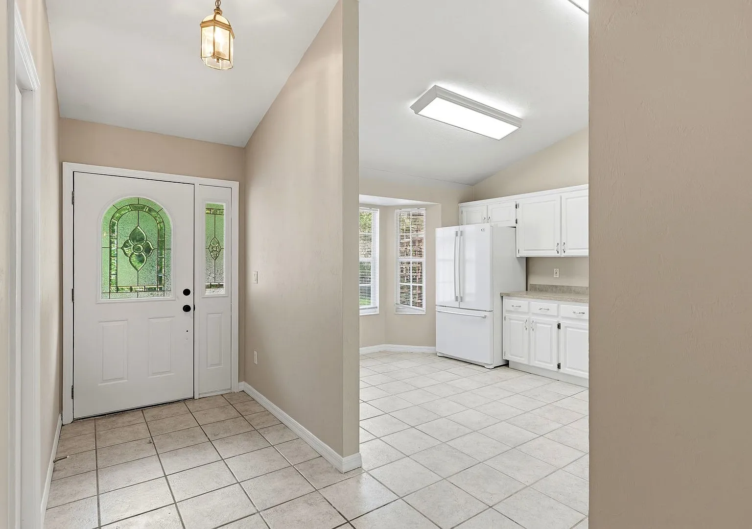 2 Bedroom, 2 Bath with Study and 2 Car Garage in Hills of Santa Fe! — Photo 2