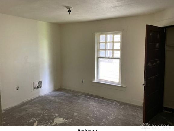 5th image of 742 Ferguson Ave