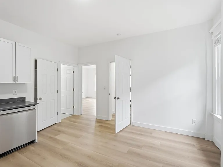 568 Hale Ave — Photo 37