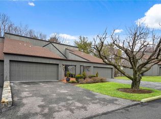 195 Stone Oaks Dr, Hartsdale, NY 10530