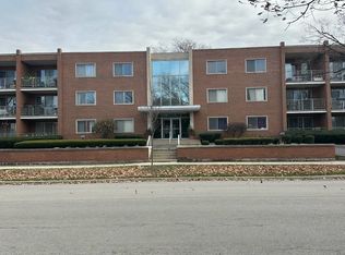 159 S Cottage Hill Ave #208, Elmhurst, IL 60126