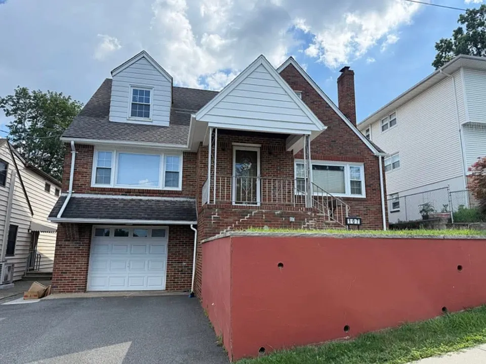 107 Warren St #2
