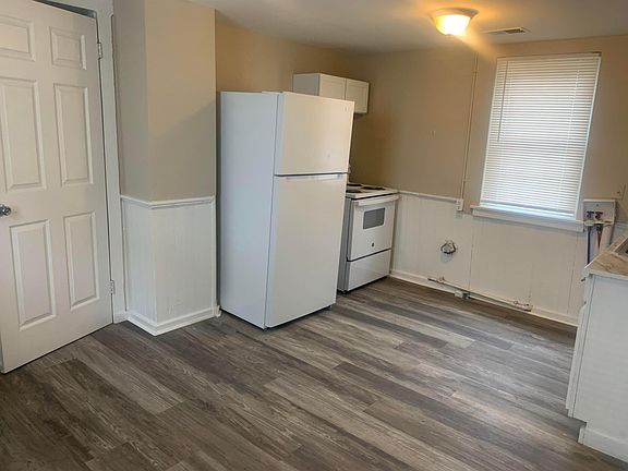 2nd image of 2616 Montgomery St APT 3