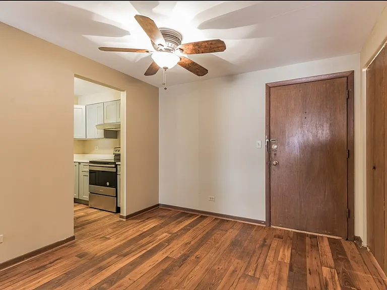 2325 N Neva Ave #104B — Photo 9