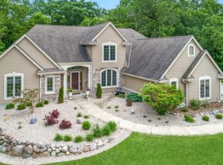 804 Woodthrush Ln, Colgate, WI 53017