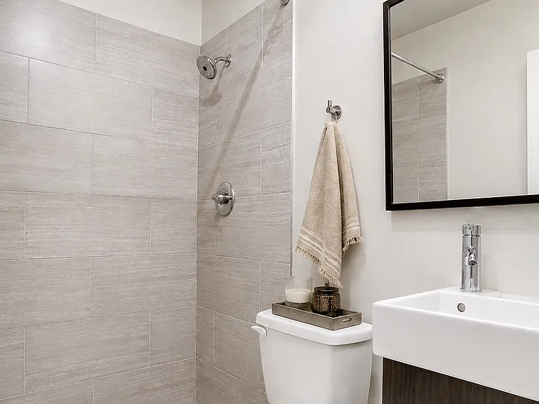 82 Q St SW #1 — Photo 7