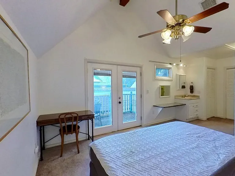 433 W San Antonio St #F — Photo 27