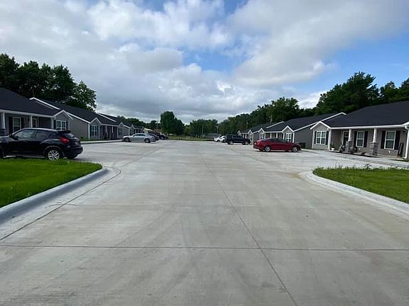 3rd image of 504 Cherry Ln #E