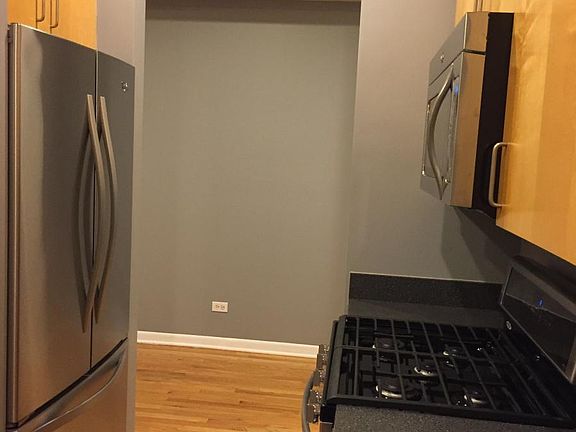 4th image of 2165 N Bell Ave APT 2