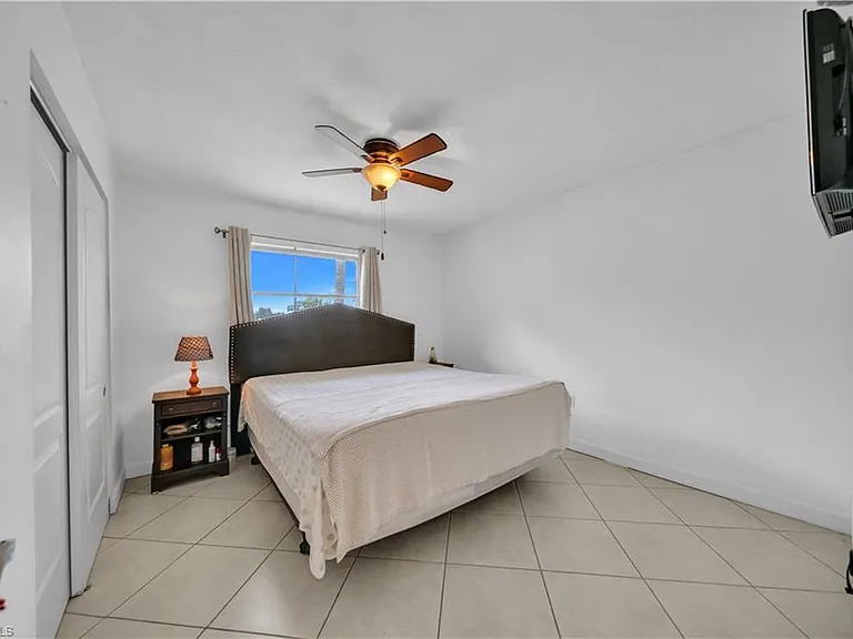 730 Joel Blvd — Photo 11