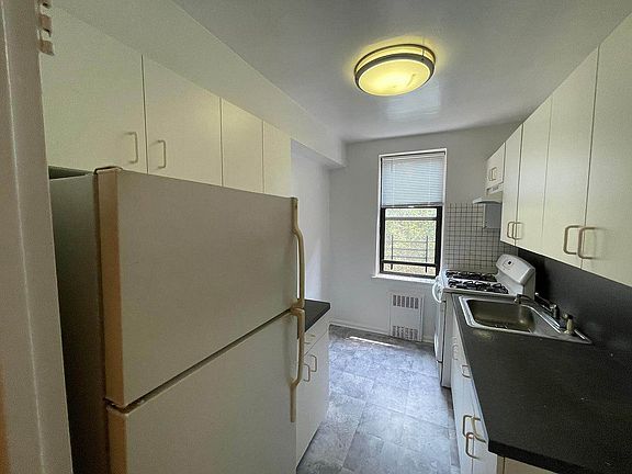 3rd image of 83-10 118th St APT 4M