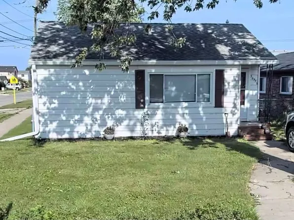 30556 Townley St, Madison Heights, MI 48071