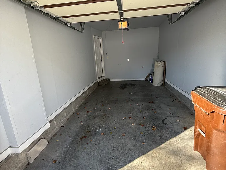 2191 Rolling Hills Dr — Photo 3