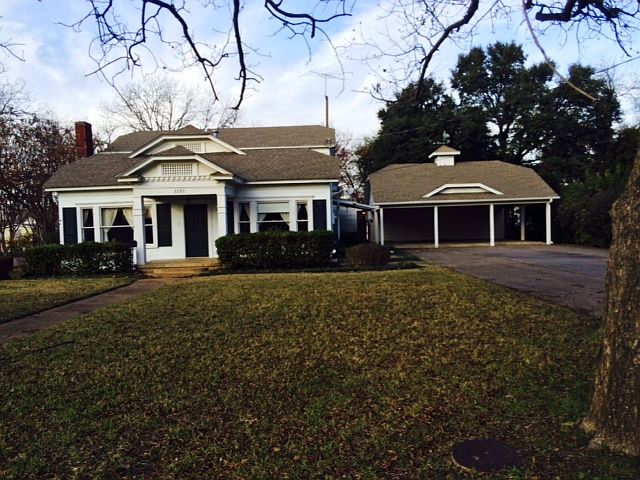 1st image of 1101 Park Dr