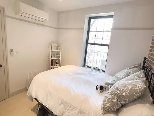 Rented by Compass | media 12