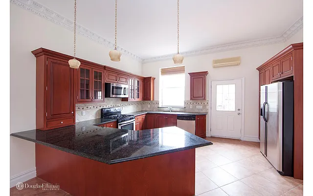 Rented by Douglas Elliman | media 25