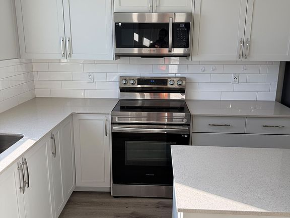 3rd image of 160 Edith Pl NW