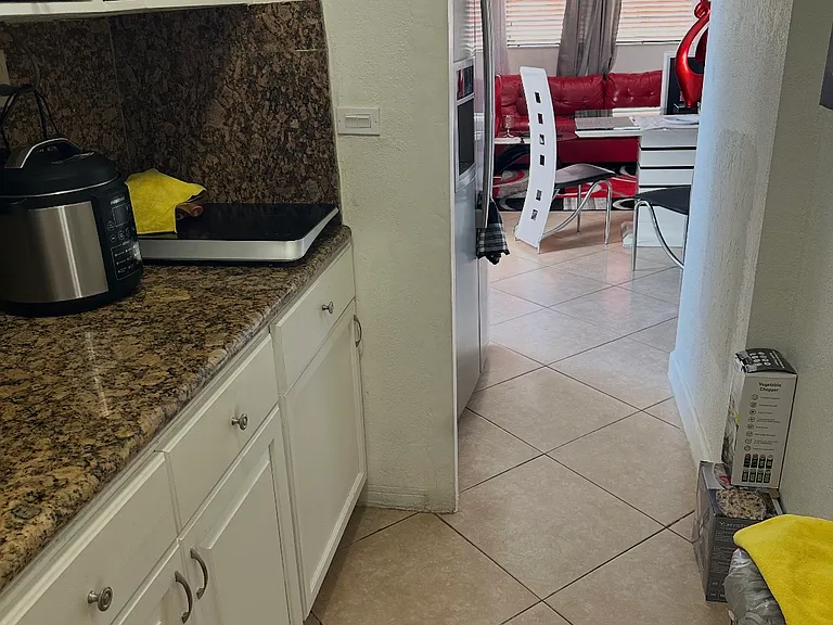 3400 SW 104th Ave — Photo 3