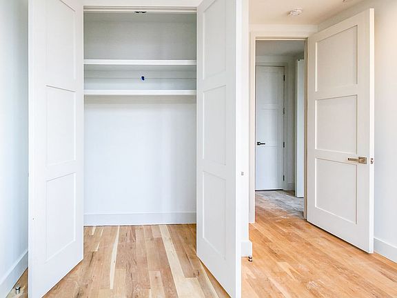 5th image of 4121 28th St APT 16B