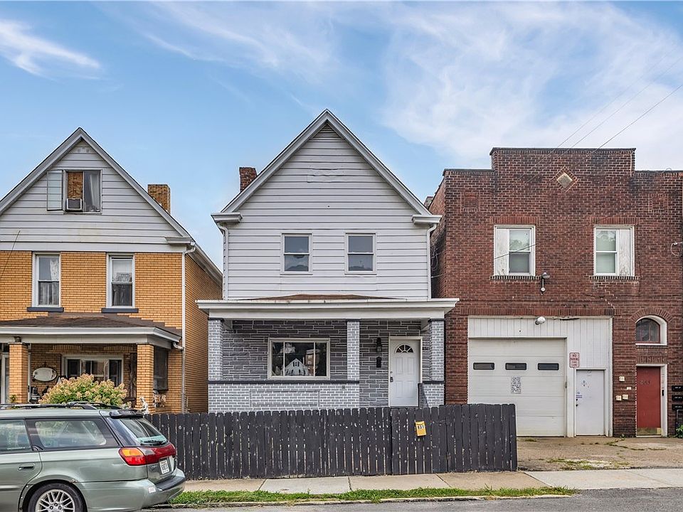 1st image of 831 Woodward Ave