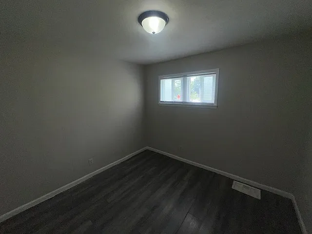 4 bed, $1,700 — Photo 4