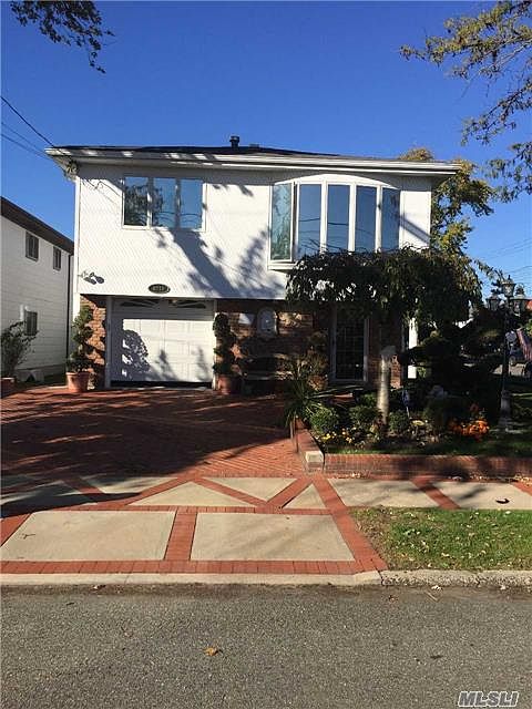 2nd image of 8019 160th Ave