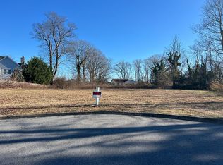2 Athina Dr, Linwood, NJ 08221