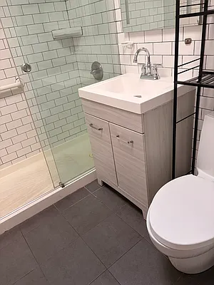 Rented by Voro Purple LLC | media 11