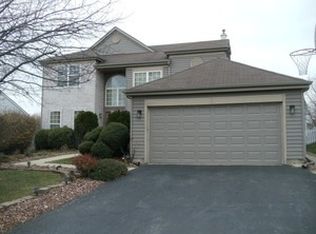 230 Faircroft Rd, Bartlett, IL 60103