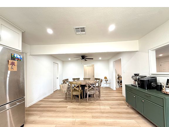 2nd image of 2801 Curtion Ave