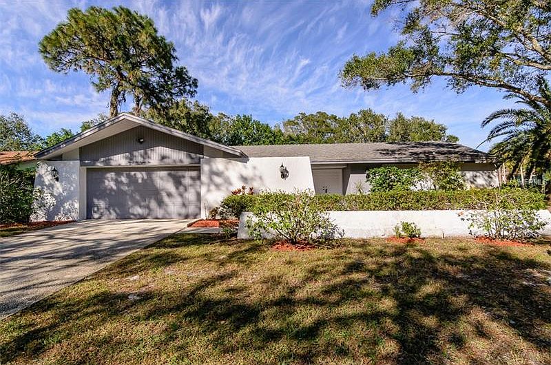 1st image of 2682 Saint Andrews Dr
