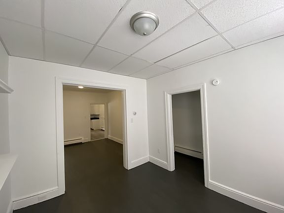 3rd image of 442 Juniper St