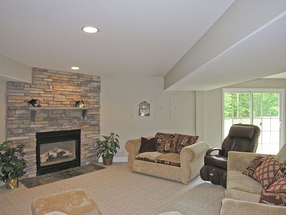 5th image of 190 Cherry Hill Dr