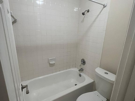 5th image of 15655 SW 74th Ln