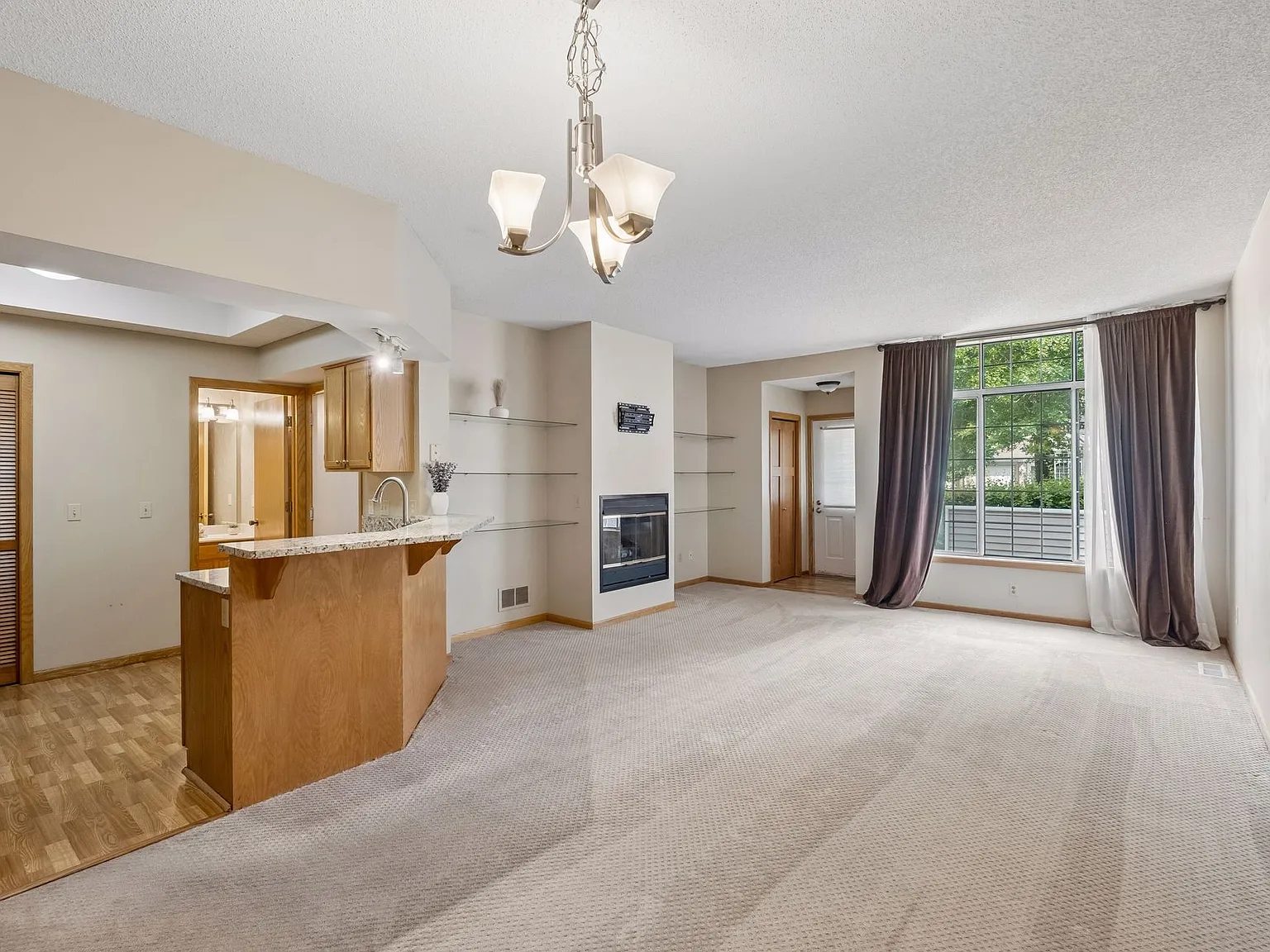 2 bed, 1.5 bath, 1258 sqft, $1,995 — Photo 4