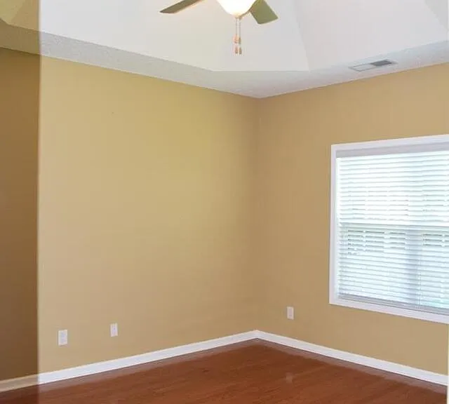 35 Bedford Park Dr — Photo 11