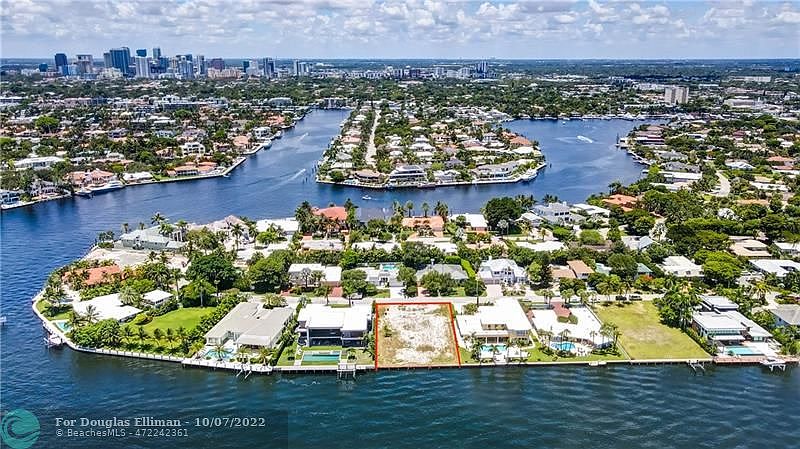 1st image of 536 Intracoastal Dr