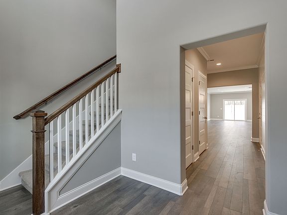 5th image of 3432 Magruder Dr #M5