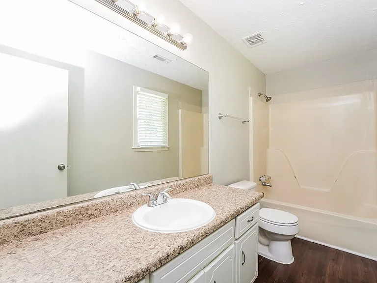 465 Rosehill Dr — Photo 10