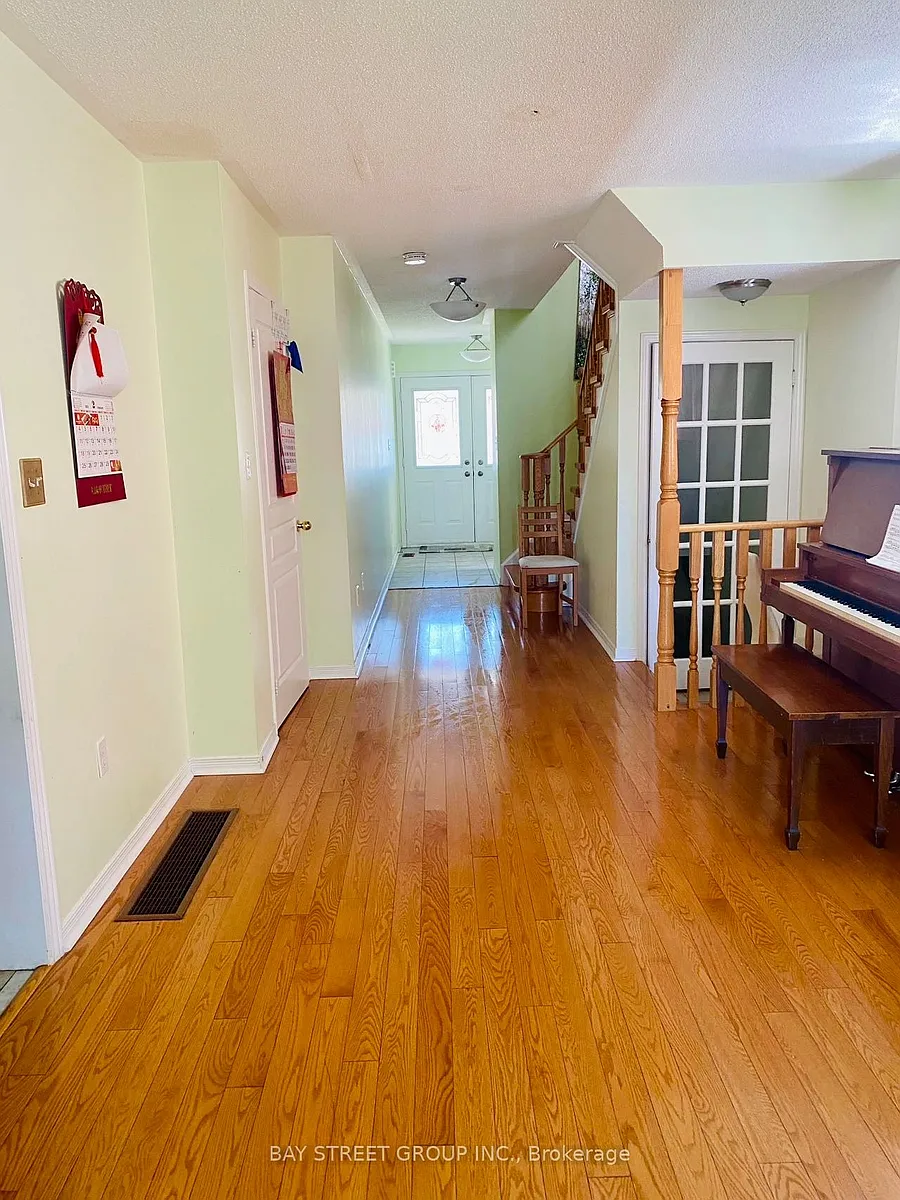 Building Photo - 10 Cobblehill Ct