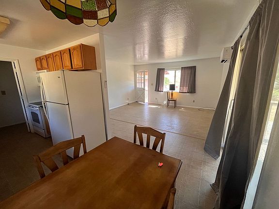 3rd image of 10337 Stockton St