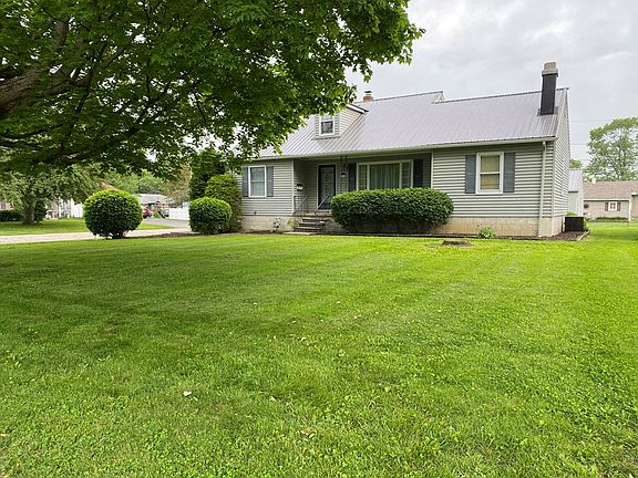 4th image of 97 Parkwood Dr