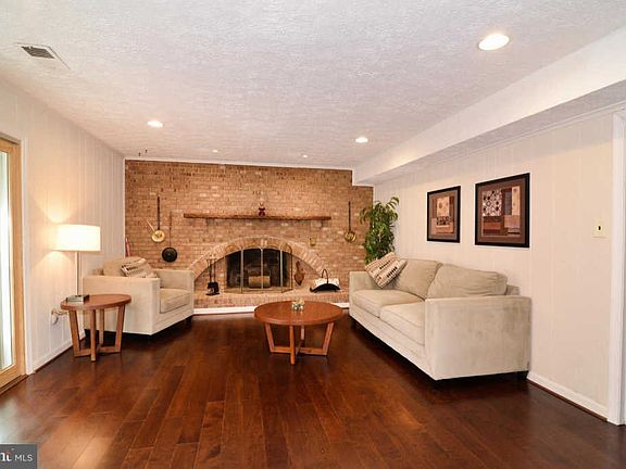 3rd image of 12149 Holly Knoll Cir