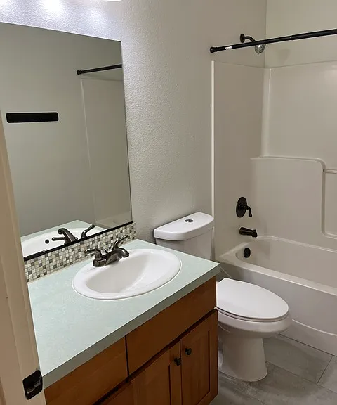 215 S Church St #13 — Photo 12