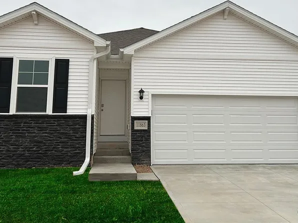 7124 S 205th St, Gretna, NE 68028