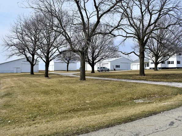 17957 2900 East St, Princeton, IL 61356