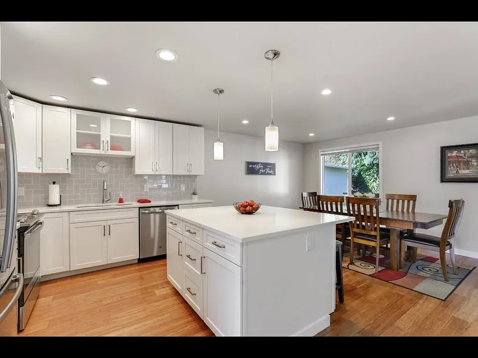 16512 NE 12th St #16512
