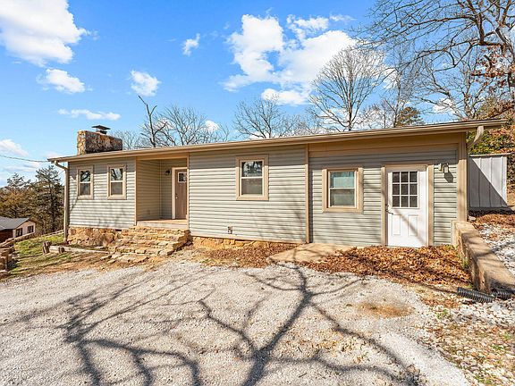 2nd image of 594 Labradore Lane