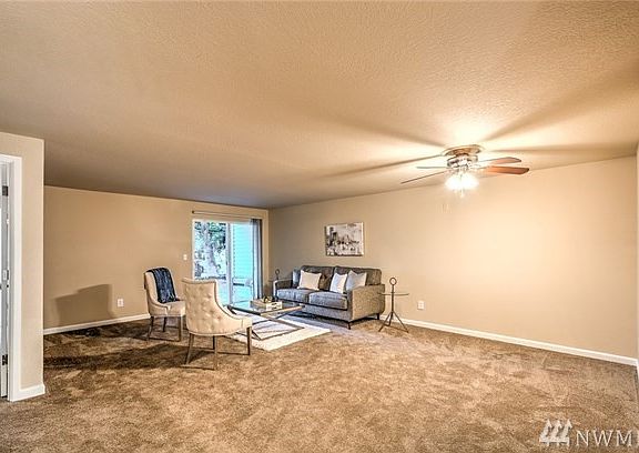 Pictures from model unit colors may very from each unit.