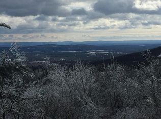 56 North Rd, Montgomery, MA 01085